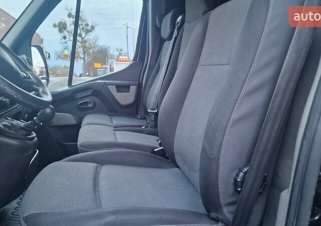 Рено Мастер 2015 в Ровно на Automoto.ua Черный Рено Мастер, объемом двигателя 2.3 л и пробегом 300 тыс. км за 15000 $, фото 1 на Automoto.ua