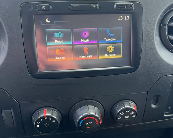 Чорний Рено Мастєр, об'ємом двигуна 2.3 л та пробігом 110 тис. км за 19555 $, фото 43 на Automoto.ua