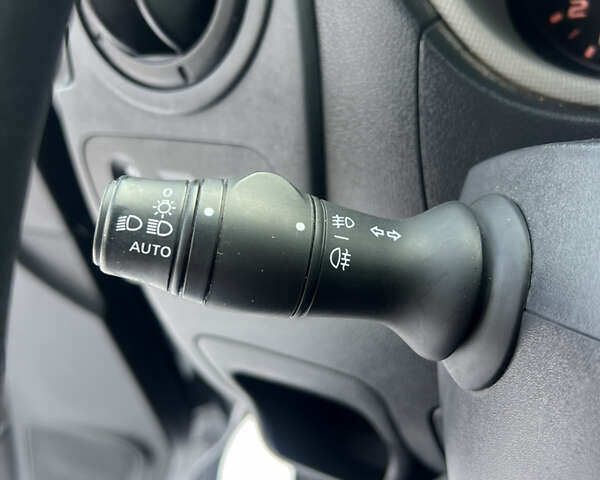 Чорний Рено Мастєр, об'ємом двигуна 2.3 л та пробігом 110 тис. км за 19555 $, фото 36 на Automoto.ua