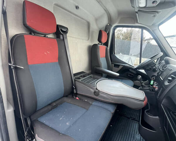 Чорний Рено Мастєр, об'ємом двигуна 2.3 л та пробігом 110 тис. км за 19555 $, фото 29 на Automoto.ua