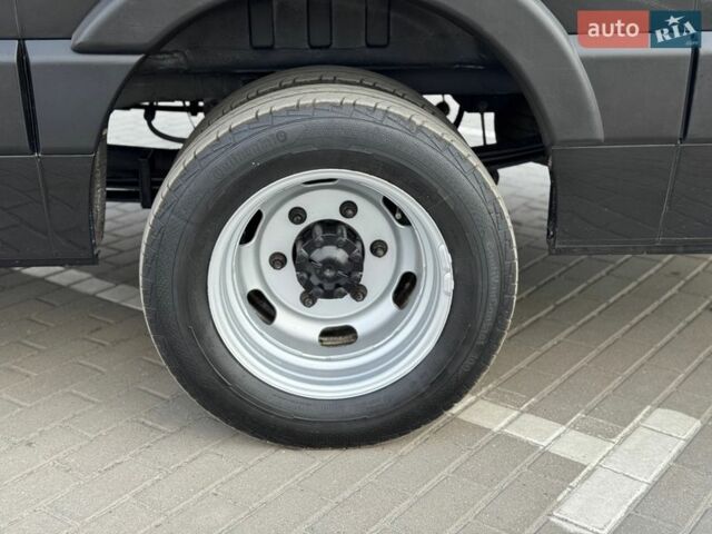 Черный Рено Мастер, объемом двигателя 2.3 л и пробегом 230 тыс. км за 21500 $, фото 42 на Automoto.ua