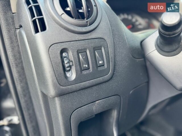 Черный Рено Мастер, объемом двигателя 2.3 л и пробегом 230 тыс. км за 21500 $, фото 27 на Automoto.ua