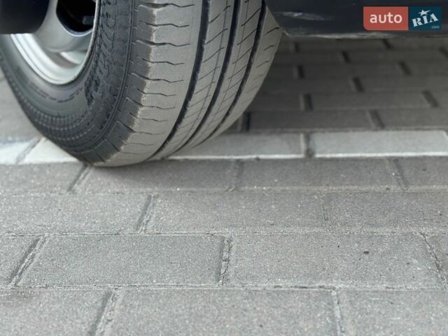 Черный Рено Мастер, объемом двигателя 2.3 л и пробегом 230 тыс. км за 21500 $, фото 15 на Automoto.ua