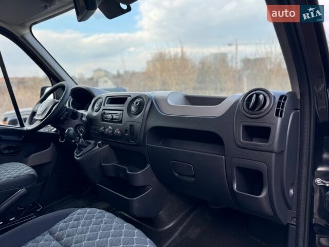 Черный Рено Мастер, объемом двигателя 2.3 л и пробегом 230 тыс. км за 21500 $, фото 71 на Automoto.ua