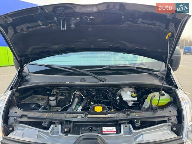 Черный Рено Мастер, объемом двигателя 2.3 л и пробегом 230 тыс. км за 21500 $, фото 76 на Automoto.ua