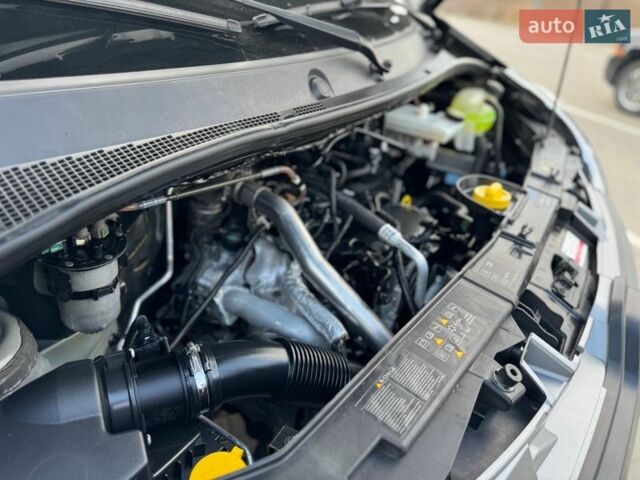 Черный Рено Мастер, объемом двигателя 2.3 л и пробегом 230 тыс. км за 21500 $, фото 79 на Automoto.ua