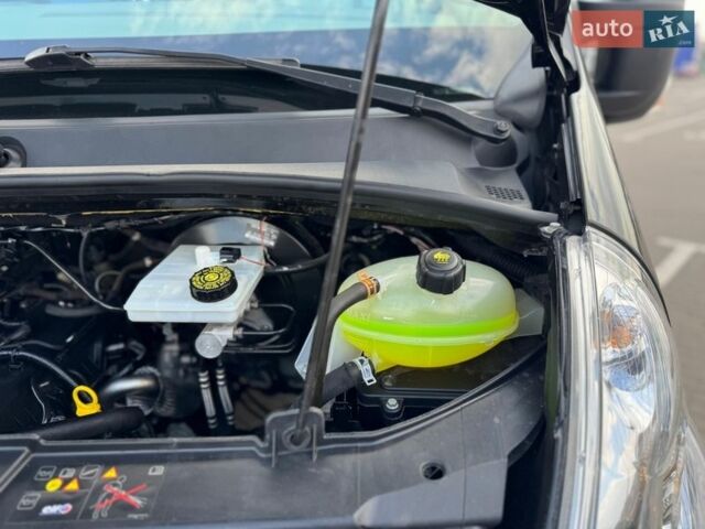 Черный Рено Мастер, объемом двигателя 2.3 л и пробегом 230 тыс. км за 21500 $, фото 77 на Automoto.ua