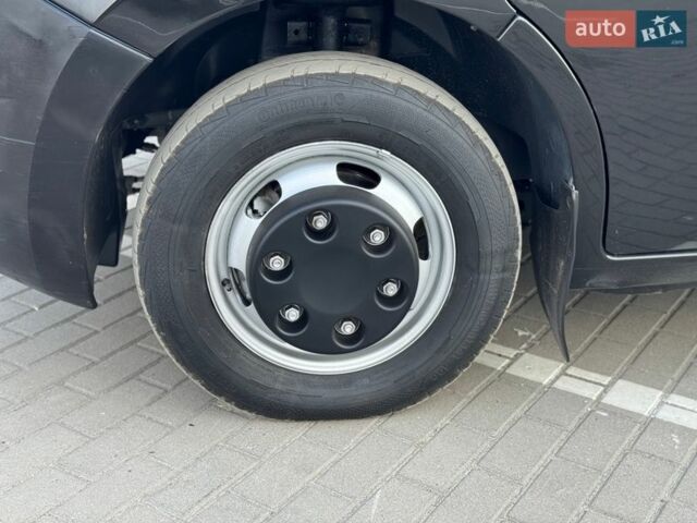 Черный Рено Мастер, объемом двигателя 2.3 л и пробегом 230 тыс. км за 21500 $, фото 16 на Automoto.ua