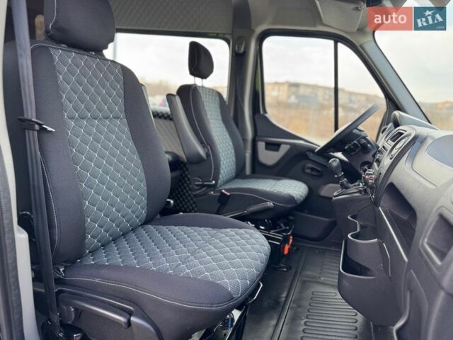 Черный Рено Мастер, объемом двигателя 2.3 л и пробегом 230 тыс. км за 21500 $, фото 70 на Automoto.ua