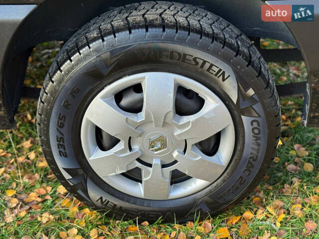 Чорний Рено Мастєр, об'ємом двигуна 2.3 л та пробігом 223 тис. км за 15900 $, фото 34 на Automoto.ua