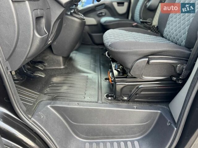 Черный Рено Мастер, объемом двигателя 2.3 л и пробегом 230 тыс. км за 21500 $, фото 23 на Automoto.ua