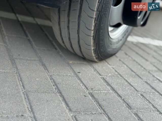 Черный Рено Мастер, объемом двигателя 2.3 л и пробегом 230 тыс. км за 21500 $, фото 17 на Automoto.ua