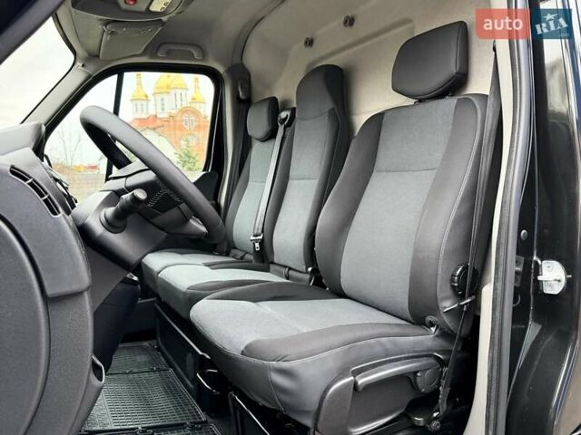 Черный Рено Мастер, объемом двигателя 2.3 л и пробегом 189 тыс. км за 16800 $, фото 27 на Automoto.ua