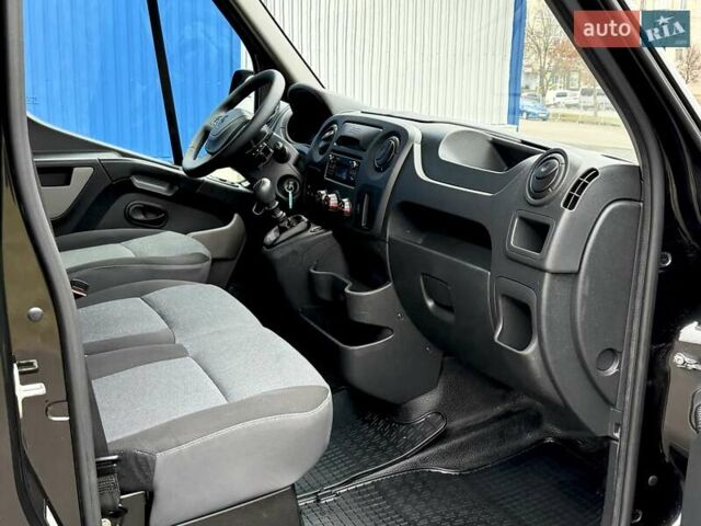 Черный Рено Мастер, объемом двигателя 2.3 л и пробегом 189 тыс. км за 16800 $, фото 33 на Automoto.ua