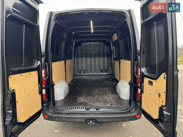 Черный Рено Мастер, объемом двигателя 2.3 л и пробегом 176 тыс. км за 16700 $, фото 11 на Automoto.ua