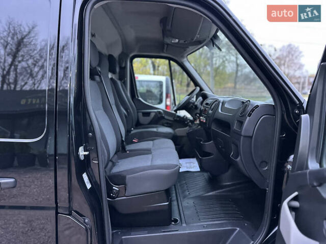 Черный Рено Мастер, объемом двигателя 2.3 л и пробегом 240 тыс. км за 19500 $, фото 14 на Automoto.ua