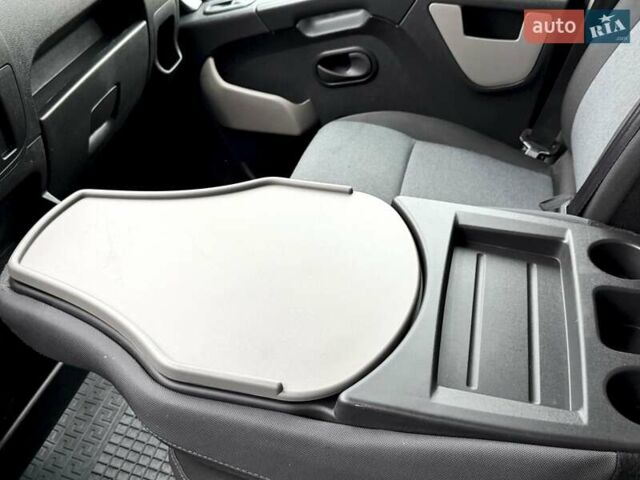 Черный Рено Мастер, объемом двигателя 2.3 л и пробегом 189 тыс. км за 16800 $, фото 30 на Automoto.ua