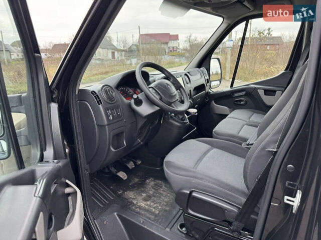 Черный Рено Мастер, объемом двигателя 2.3 л и пробегом 176 тыс. км за 16700 $, фото 14 на Automoto.ua