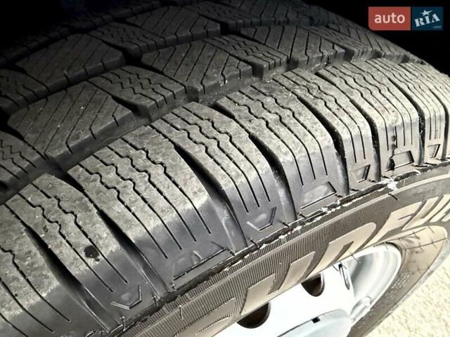 Черный Рено Мастер, объемом двигателя 2.3 л и пробегом 189 тыс. км за 16800 $, фото 11 на Automoto.ua