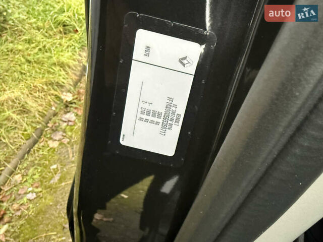 Чорний Рено Мастєр, об'ємом двигуна 2.3 л та пробігом 174 тис. км за 20999 $, фото 31 на Automoto.ua