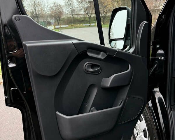 Чорний Рено Мастєр, об'ємом двигуна 2.3 л та пробігом 174 тис. км за 20999 $, фото 13 на Automoto.ua