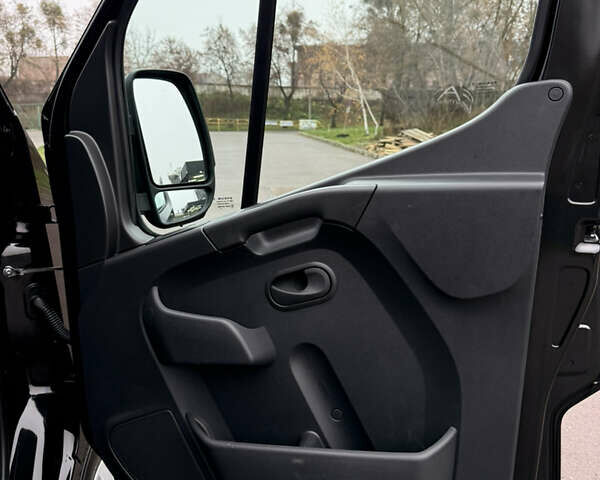 Чорний Рено Мастєр, об'ємом двигуна 2.3 л та пробігом 174 тис. км за 20999 $, фото 10 на Automoto.ua