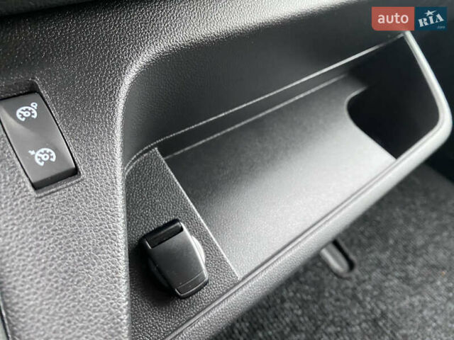 Черный Рено Мастер, объемом двигателя 2.3 л и пробегом 297 тыс. км за 20800 $, фото 34 на Automoto.ua