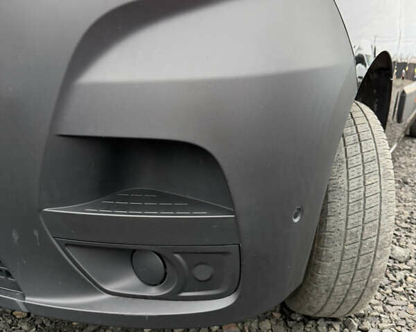 Чорний Рено Мастєр, об'ємом двигуна 2.3 л та пробігом 115 тис. км за 31200 $, фото 30 на Automoto.ua