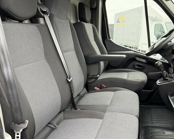 Чорний Рено Мастєр, об'ємом двигуна 2.3 л та пробігом 115 тис. км за 31200 $, фото 41 на Automoto.ua