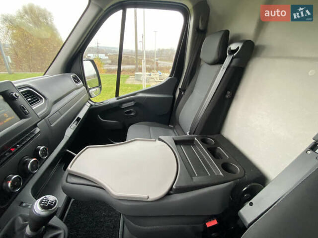 Черный Рено Мастер, объемом двигателя 2.3 л и пробегом 297 тыс. км за 20800 $, фото 20 на Automoto.ua