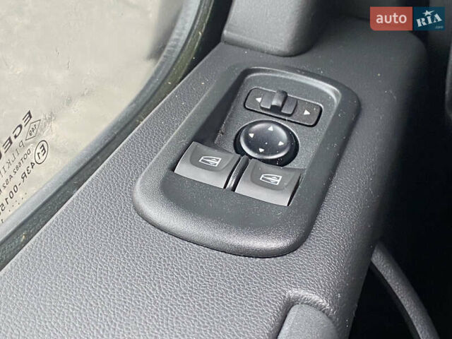 Черный Рено Мастер, объемом двигателя 2.3 л и пробегом 297 тыс. км за 20800 $, фото 28 на Automoto.ua