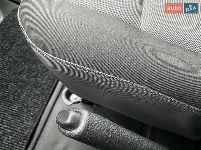 Черный Рено Мастер, объемом двигателя 2.3 л и пробегом 297 тыс. км за 20800 $, фото 31 на Automoto.ua