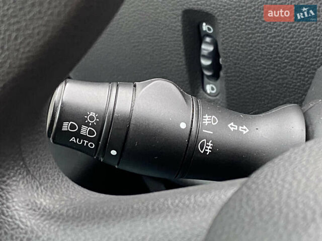 Черный Рено Мастер, объемом двигателя 2.3 л и пробегом 297 тыс. км за 20800 $, фото 27 на Automoto.ua