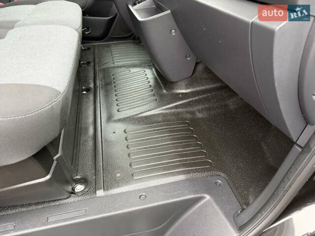 Чорний Рено Мастєр, об'ємом двигуна 2.3 л та пробігом 115 тис. км за 31200 $, фото 43 на Automoto.ua