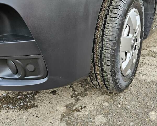 Черный Рено Мастер, объемом двигателя 2.3 л и пробегом 189 тыс. км за 21700 $, фото 11 на Automoto.ua