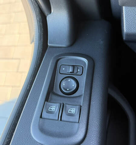 Чорний Рено Мастєр, об'ємом двигуна 2.3 л та пробігом 70 тис. км за 21000 $, фото 24 на Automoto.ua