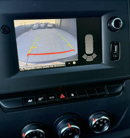 Чорний Рено Мастєр, об'ємом двигуна 2.3 л та пробігом 70 тис. км за 21000 $, фото 28 на Automoto.ua