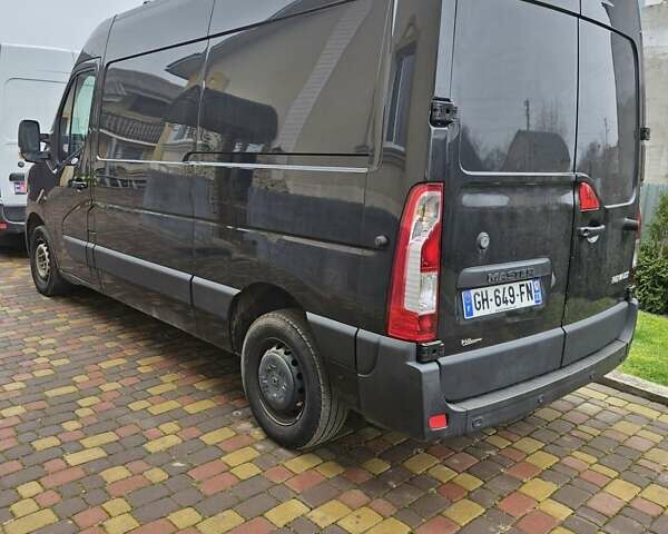 Черный Рено Мастер, объемом двигателя 2.3 л и пробегом 189 тыс. км за 19500 $, фото 4 на Automoto.ua