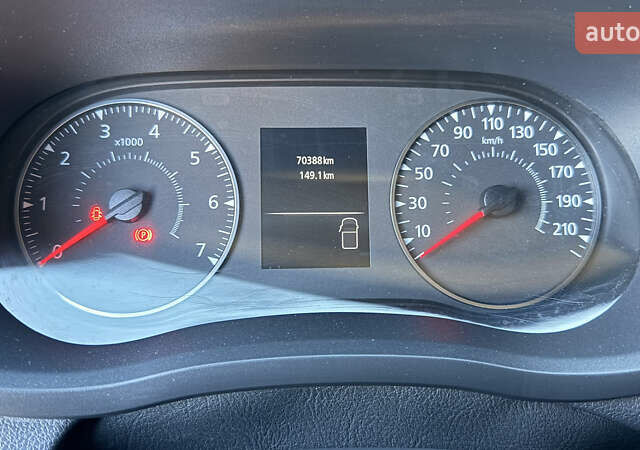 Чорний Рено Мастєр, об'ємом двигуна 2.3 л та пробігом 70 тис. км за 21000 $, фото 27 на Automoto.ua