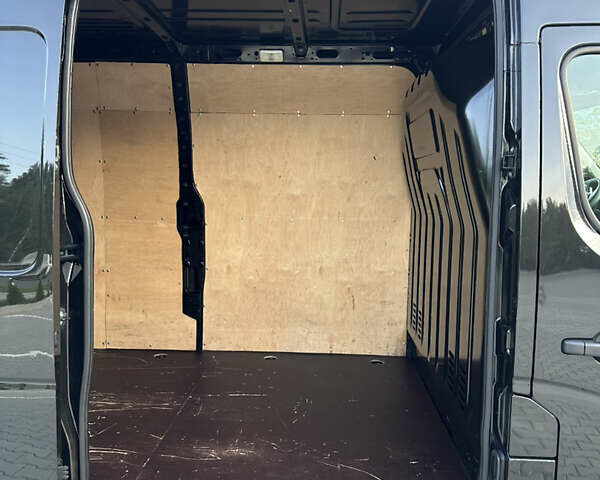 Черный Рено Мастер, объемом двигателя 2.3 л и пробегом 198 тыс. км за 21600 $, фото 31 на Automoto.ua