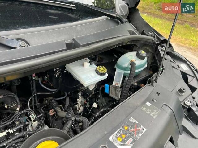 Черный Рено Мастер, объемом двигателя 2.3 л и пробегом 228 тыс. км за 21999 $, фото 42 на Automoto.ua