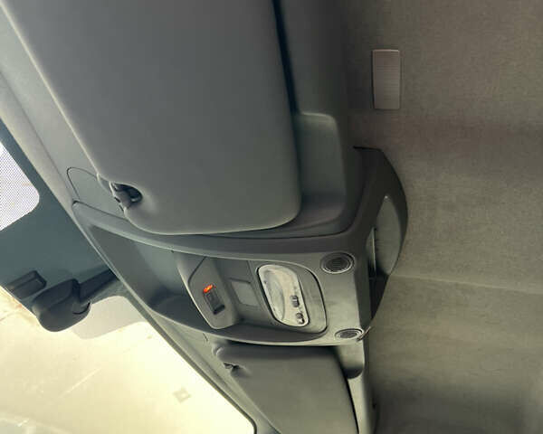 Черный Рено Мастер, объемом двигателя 2.3 л и пробегом 492 тыс. км за 18999 $, фото 15 на Automoto.ua