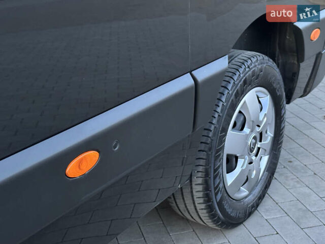 Черный Рено Мастер, объемом двигателя 2.3 л и пробегом 156 тыс. км за 24200 $, фото 26 на Automoto.ua