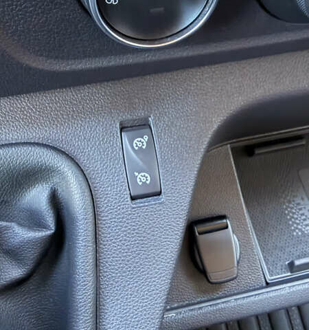 Чорний Рено Мастєр, об'ємом двигуна 2.3 л та пробігом 70 тис. км за 21000 $, фото 23 на Automoto.ua