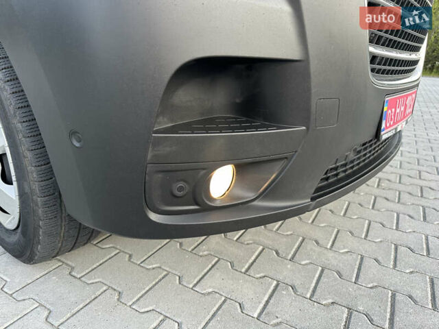 Черный Рено Мастер, объемом двигателя 2.3 л и пробегом 198 тыс. км за 21600 $, фото 27 на Automoto.ua