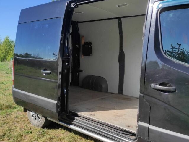 Черный Рено Мастер, объемом двигателя 0 л и пробегом 300 тыс. км за 13500 $, фото 5 на Automoto.ua