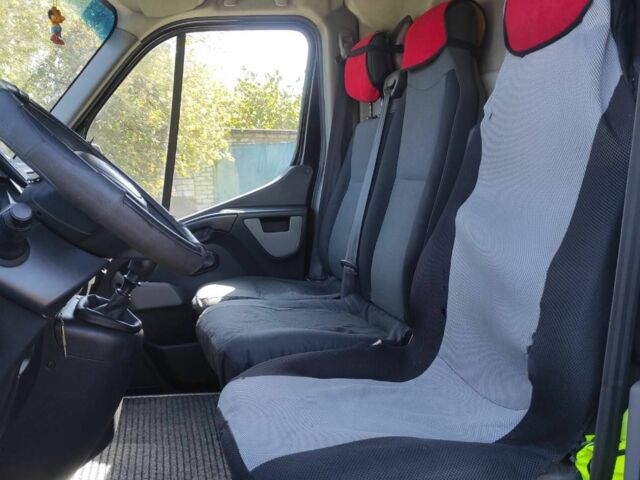 Черный Рено Мастер, объемом двигателя 0 л и пробегом 300 тыс. км за 13500 $, фото 7 на Automoto.ua