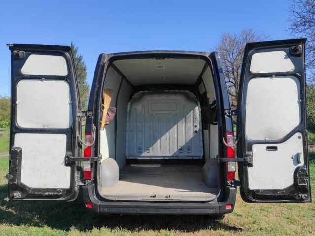 Черный Рено Мастер, объемом двигателя 0 л и пробегом 300 тыс. км за 13500 $, фото 3 на Automoto.ua