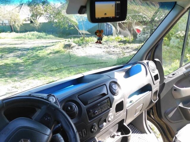 Черный Рено Мастер, объемом двигателя 0 л и пробегом 300 тыс. км за 13500 $, фото 6 на Automoto.ua