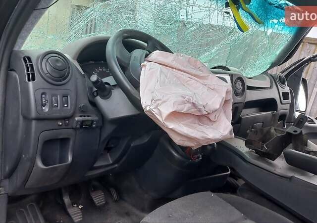 Черный Рено Мастер, объемом двигателя 2.3 л и пробегом 270 тыс. км за 7500 $, фото 14 на Automoto.ua